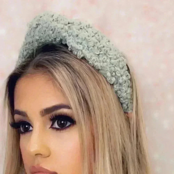 🆕FLUFFY TEDDY BEAR KNOTTED HEADBAND & SCRUNCHI🆕 - Picture 1 of 5